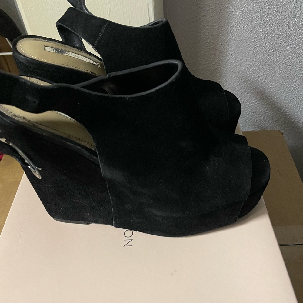 Bcbgeneration black wedges style BG Fader